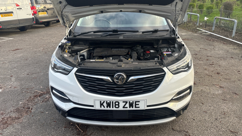 Vauxhall Grandland X 1.6 Turbo D Sport Nav 5dr Auto Diesel Hatchback